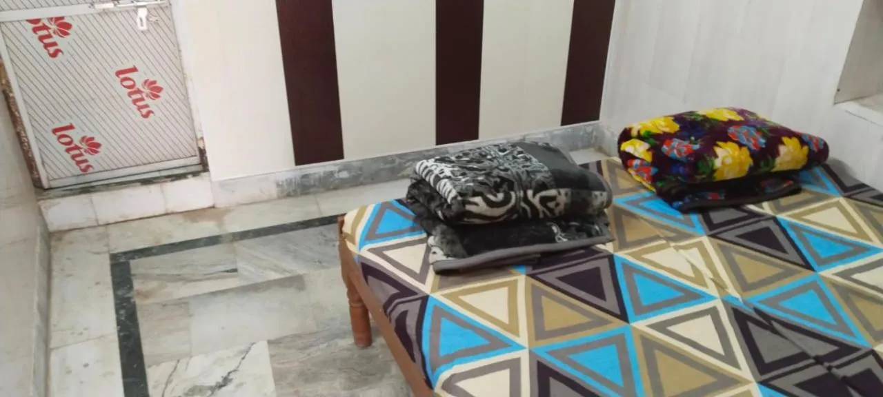 Sadhak / Budget Room – Peaceful Spiritual Stay in Ayodhya