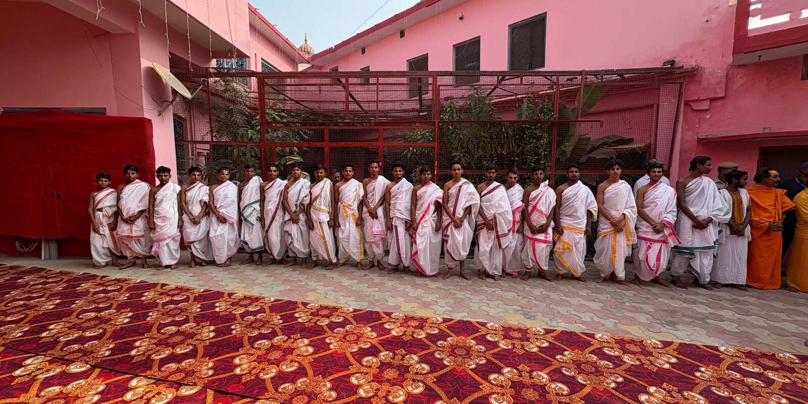 Bada Bhaktmaal Ashram, ancient Vaishnavite ashram in Ayodhya dedicated to Lord Shri Ram and Vishnu